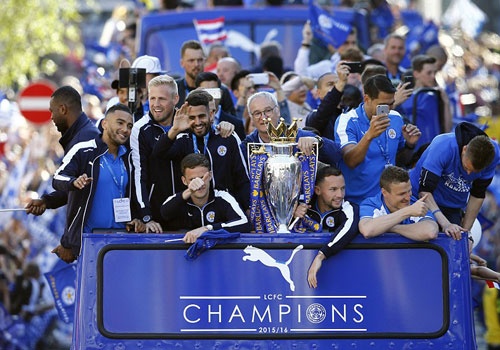 240.000 fan Leicester du le dieu hanh mung chuc vo dich hinh anh