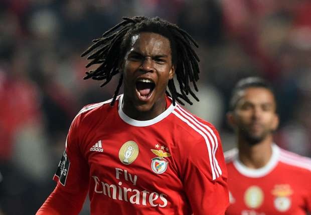 Sanches xo do ky luc cua Ronaldo anh 1