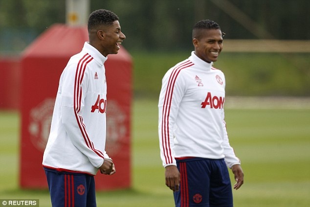 Van Gaal doi dien nguy co mat viec anh 8