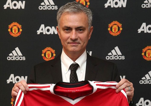 Mourinho ra mat Old Trafford: Dan dat MU la vinh du dac biet hinh anh