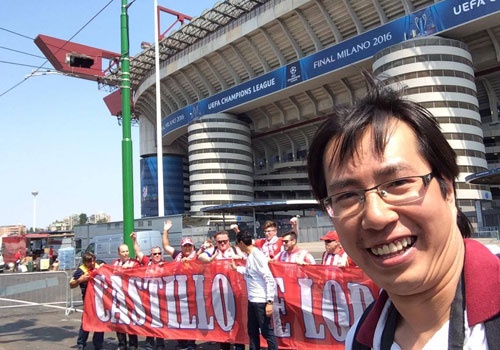 ‘Ve chung ket Champions League bi het muc gia dien ro’ hinh anh