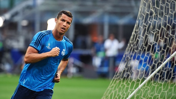 Zidane tập luyện cùng cầu thủ Real ảnh 4 Zidane tap luyen cung cau thu Real anh 4