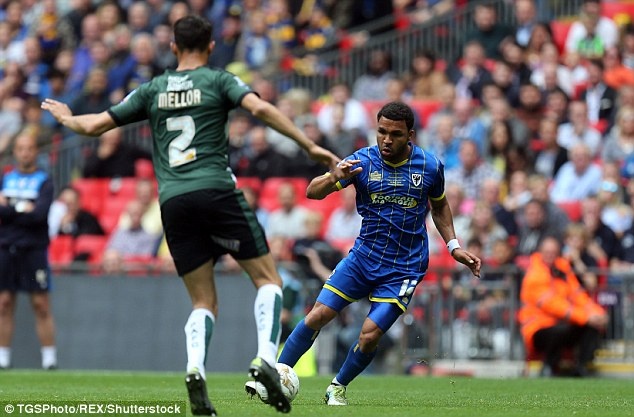 Cau thu 101 kg ghi ban cho Wimbledon anh 5