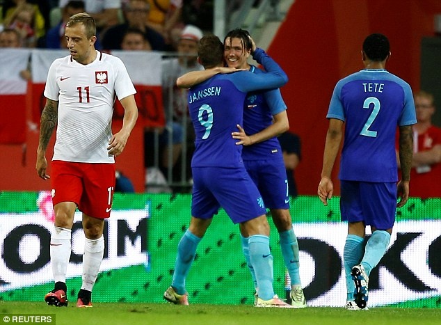 Tran DT Ba Lan vs DT Ha Lan anh 9