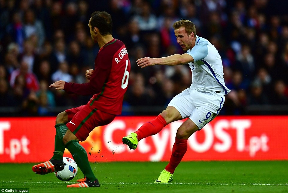 Mourinho du khan Anh vs Bo Dao Nha anh 6