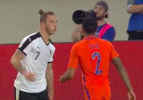 Tien dao du Euro nho nuoc bot vao mat doi phuong hinh anh