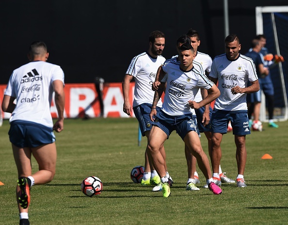 Messi tro lai tap luyen anh 9