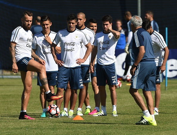 Messi tro lai tap luyen anh 10