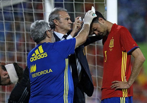 Nha vo dich Tay Ban Nha thua doi thu kem 131 bac truoc Euro hinh anh