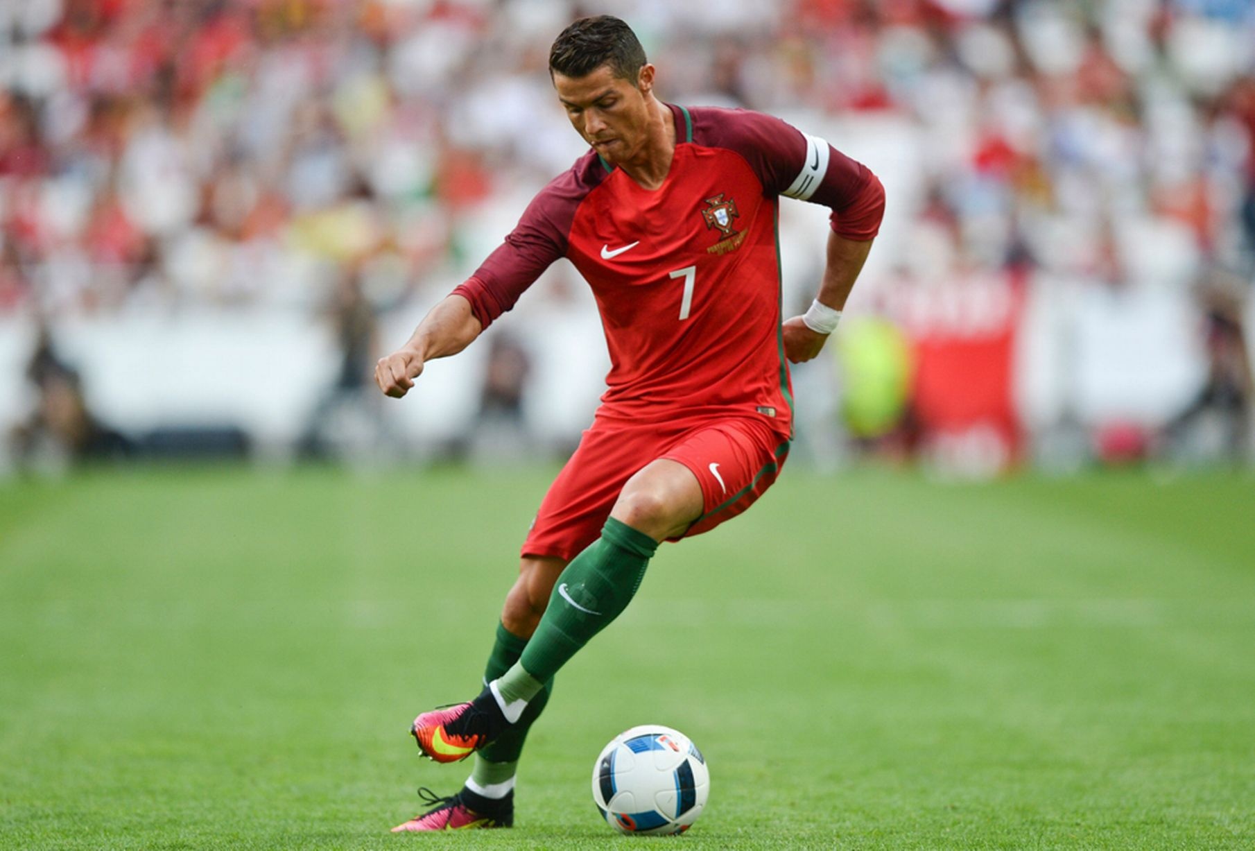 Ronaldo giúp Bồ Đào Nha thắng 7-0 ảnh 2 Ronaldo giup Bo Dao Nha thang 7-0 anh 2