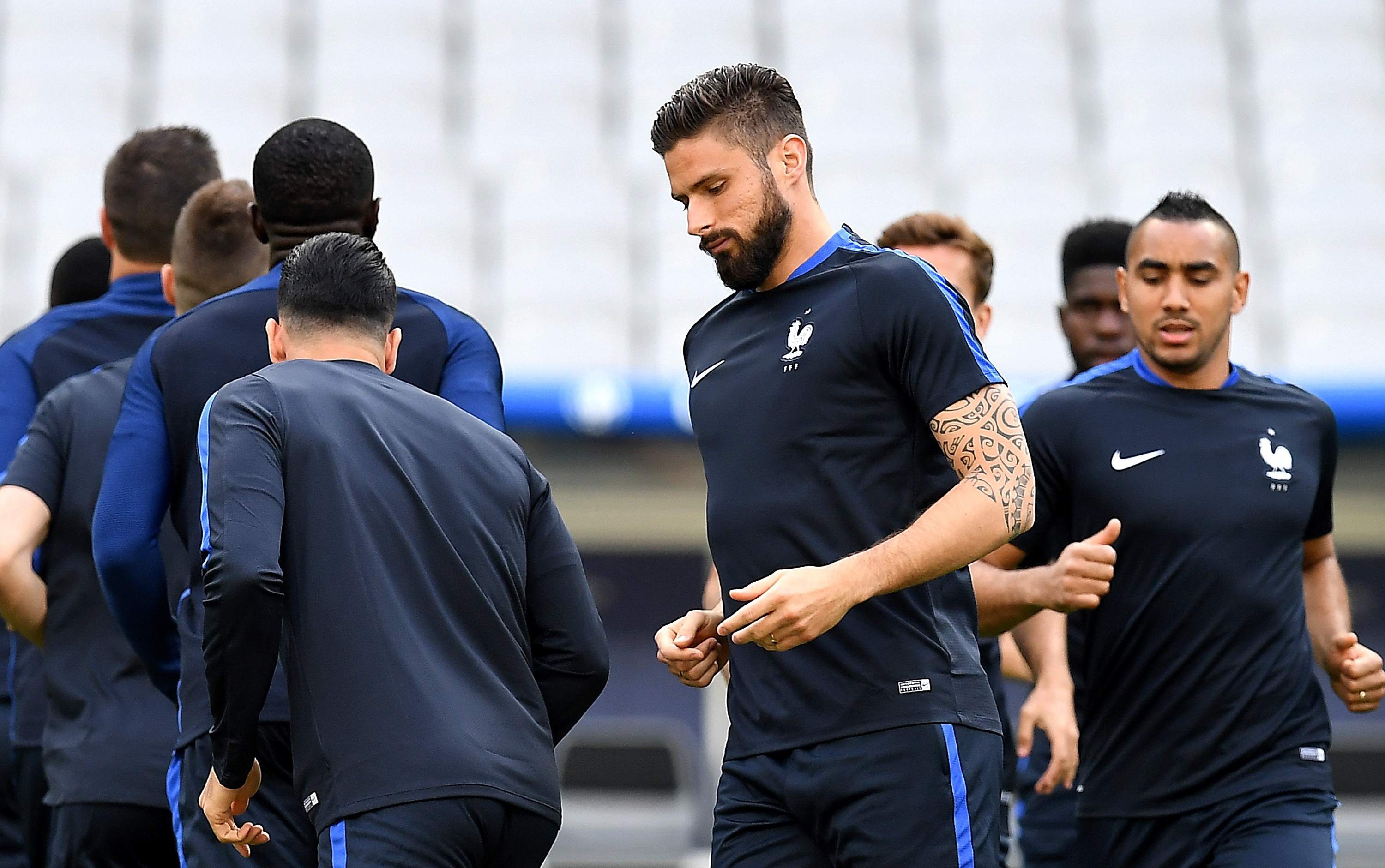 Pogba khoe toc moi truoc Euro 2016 anh 5