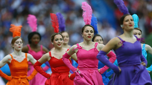 Khai mac Euro 2016: Cuong nhiet voi DJ va Zara Larsson hinh anh