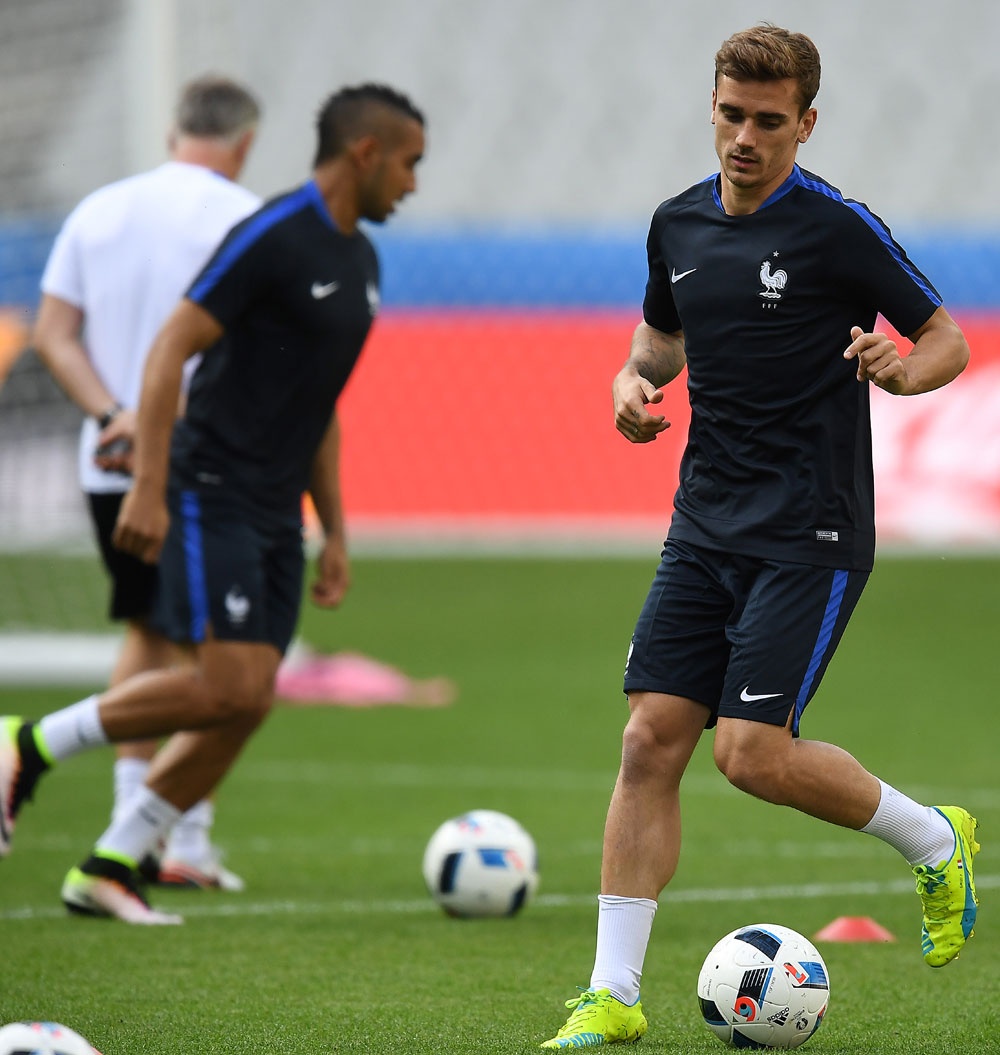 Pogba khoe toc moi truoc Euro 2016 anh 9