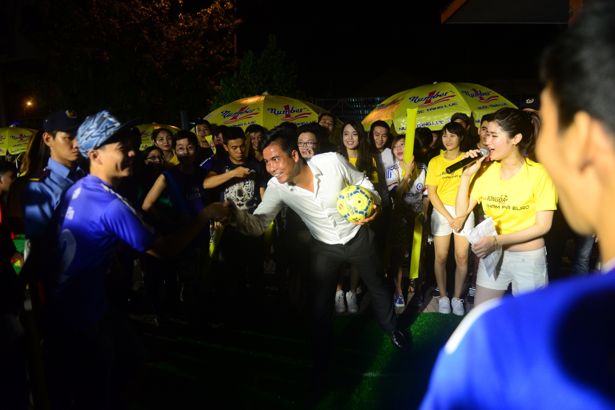 CDV TP Ho Chi Minh chao don Euro anh 3