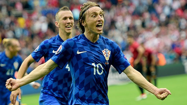Modric lap sieu pham giup Croatia doi no Tho Nhi Ky hinh anh