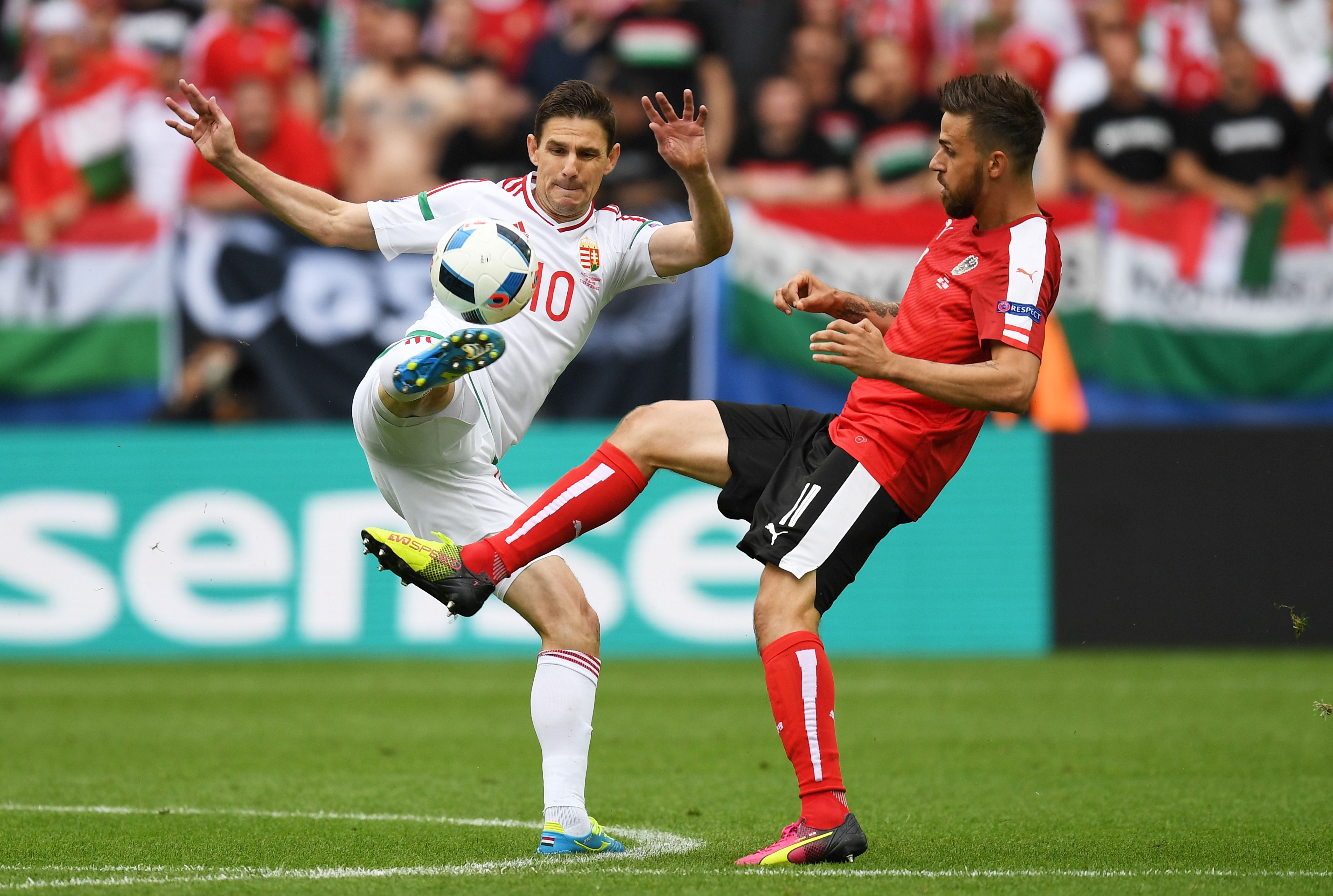 Doi hinh hay nhat luot dau o Euro anh 8