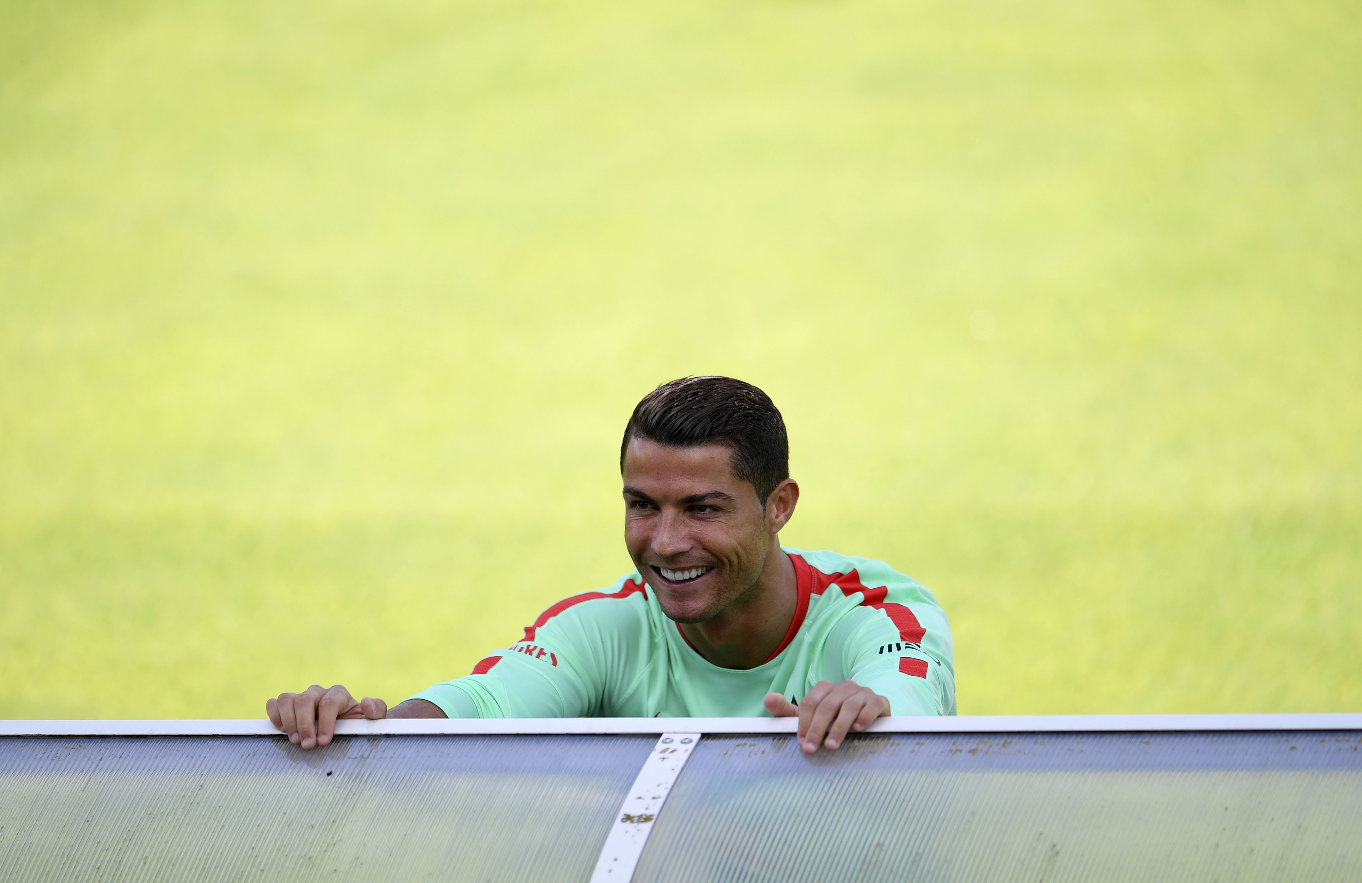 Ronaldo tich cuc tap du bi si nhuc anh 9