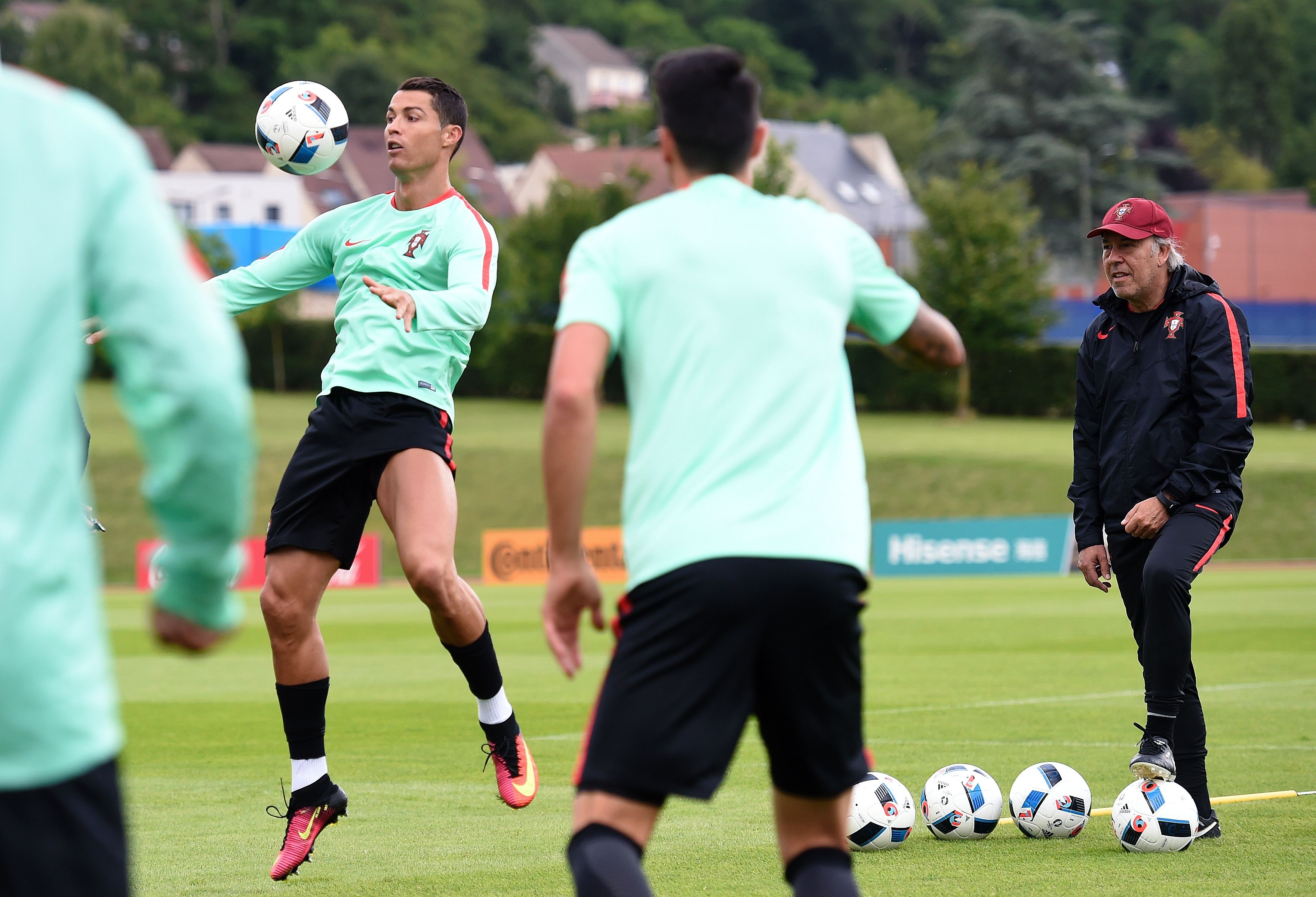 Ronaldo tich cuc tap du bi si nhuc anh 5