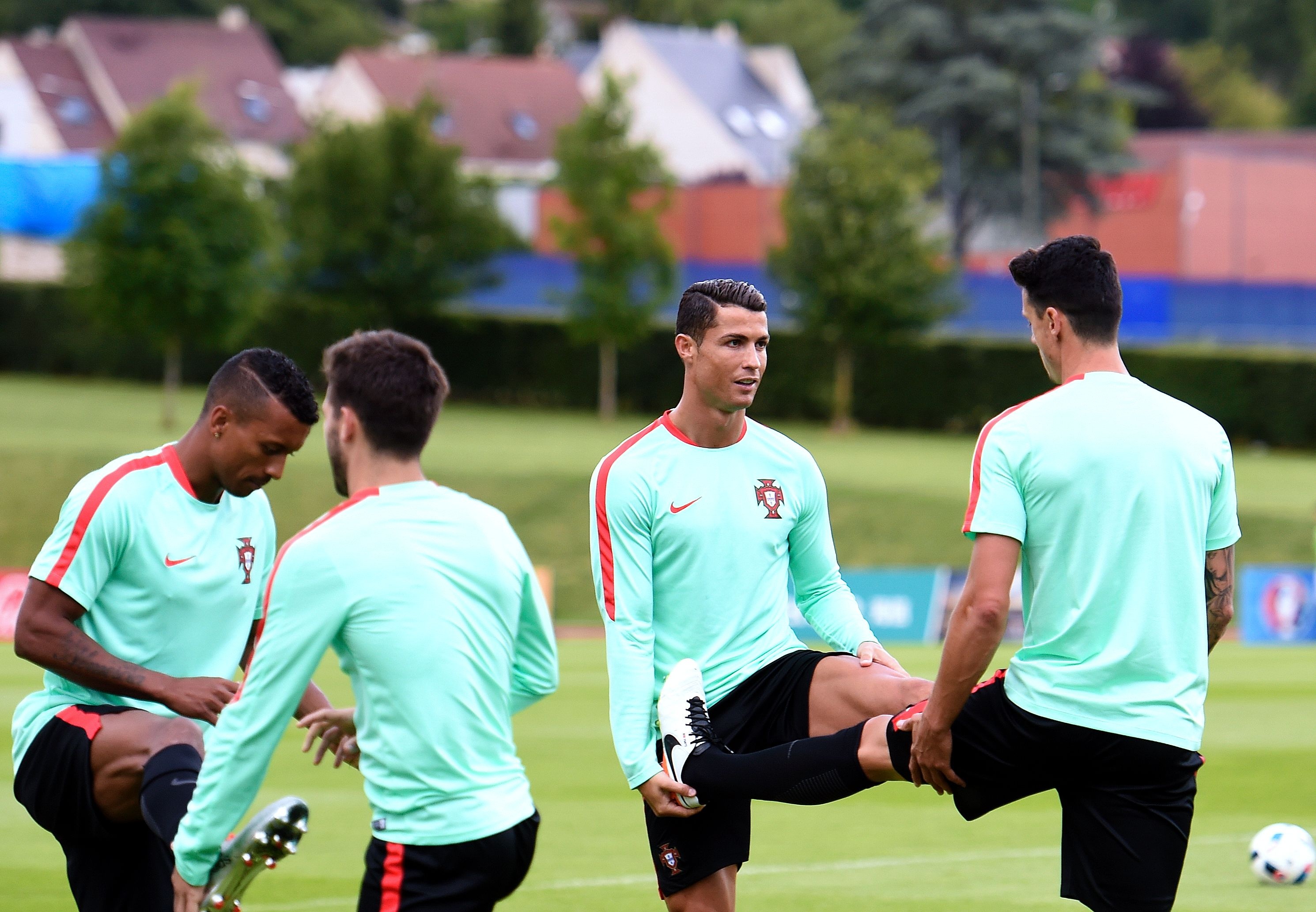 Ronaldo tich cuc tap du bi si nhuc anh 4