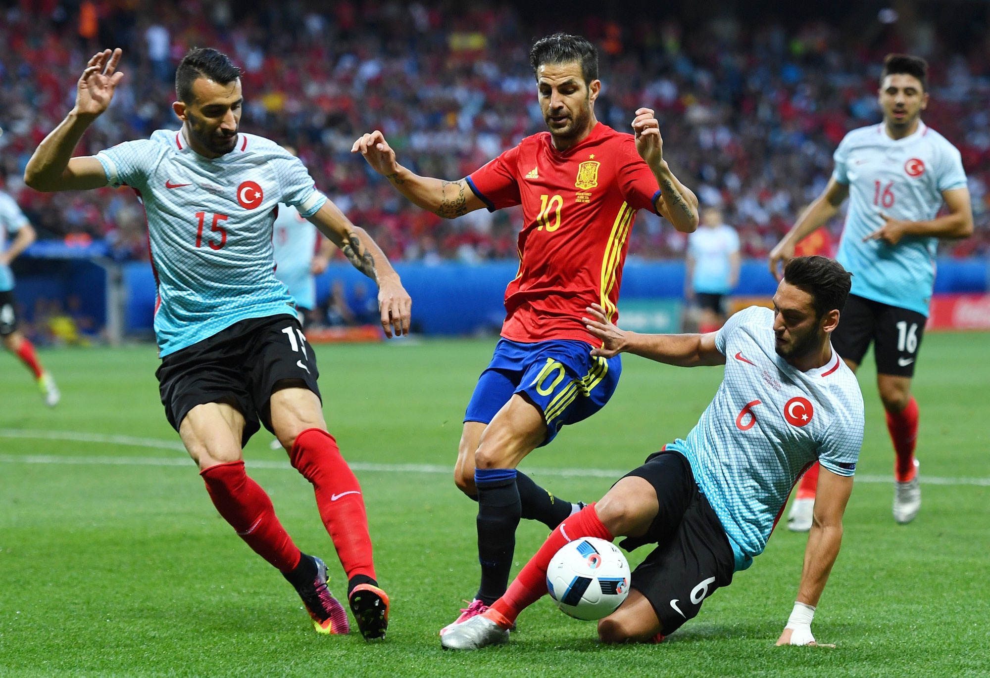 Cham diem Tay Ban Nha anh 7