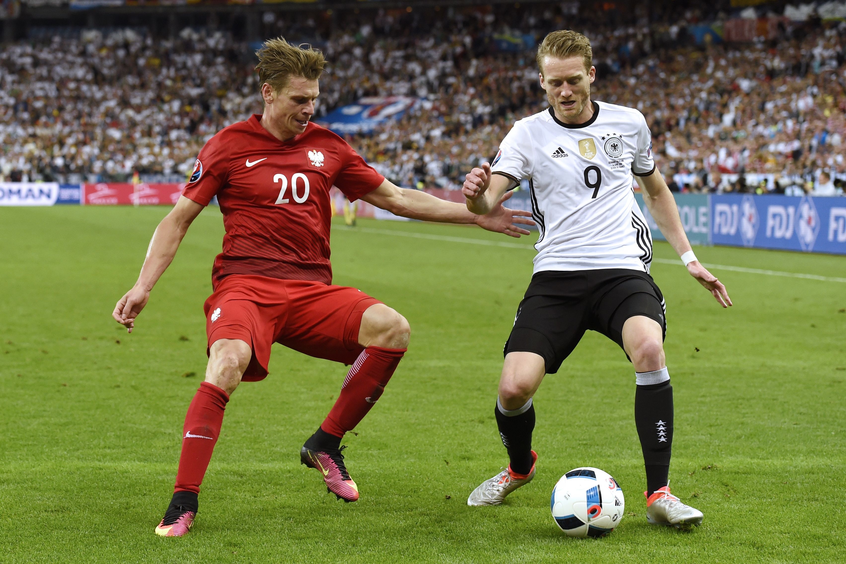 Doi hinh hay nhat luot thu hai anh 3