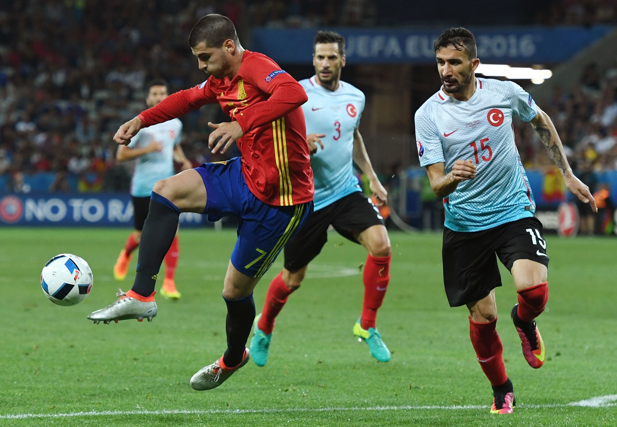 Doi hinh hay nhat luot thu hai anh 12