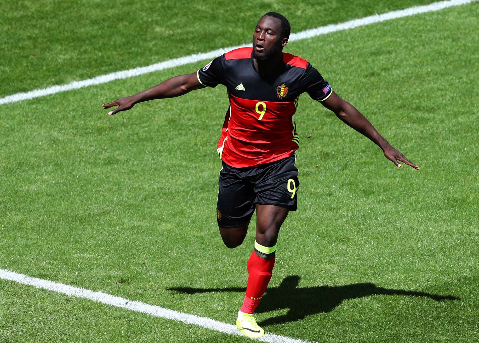 Doi hinh hay nhat luot thu hai anh 11