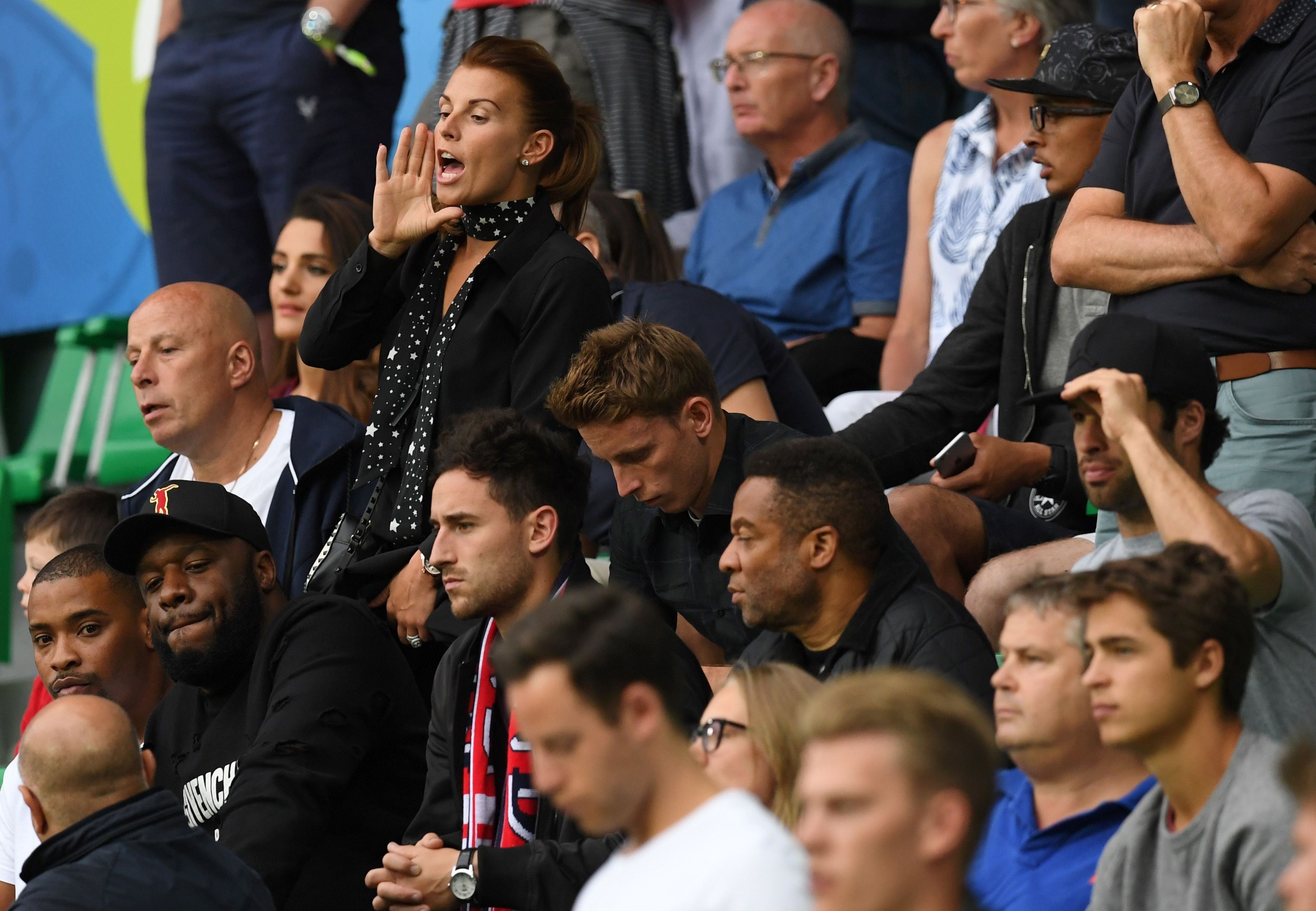 Nhung khan gia VIP theo doi Anh anh 7