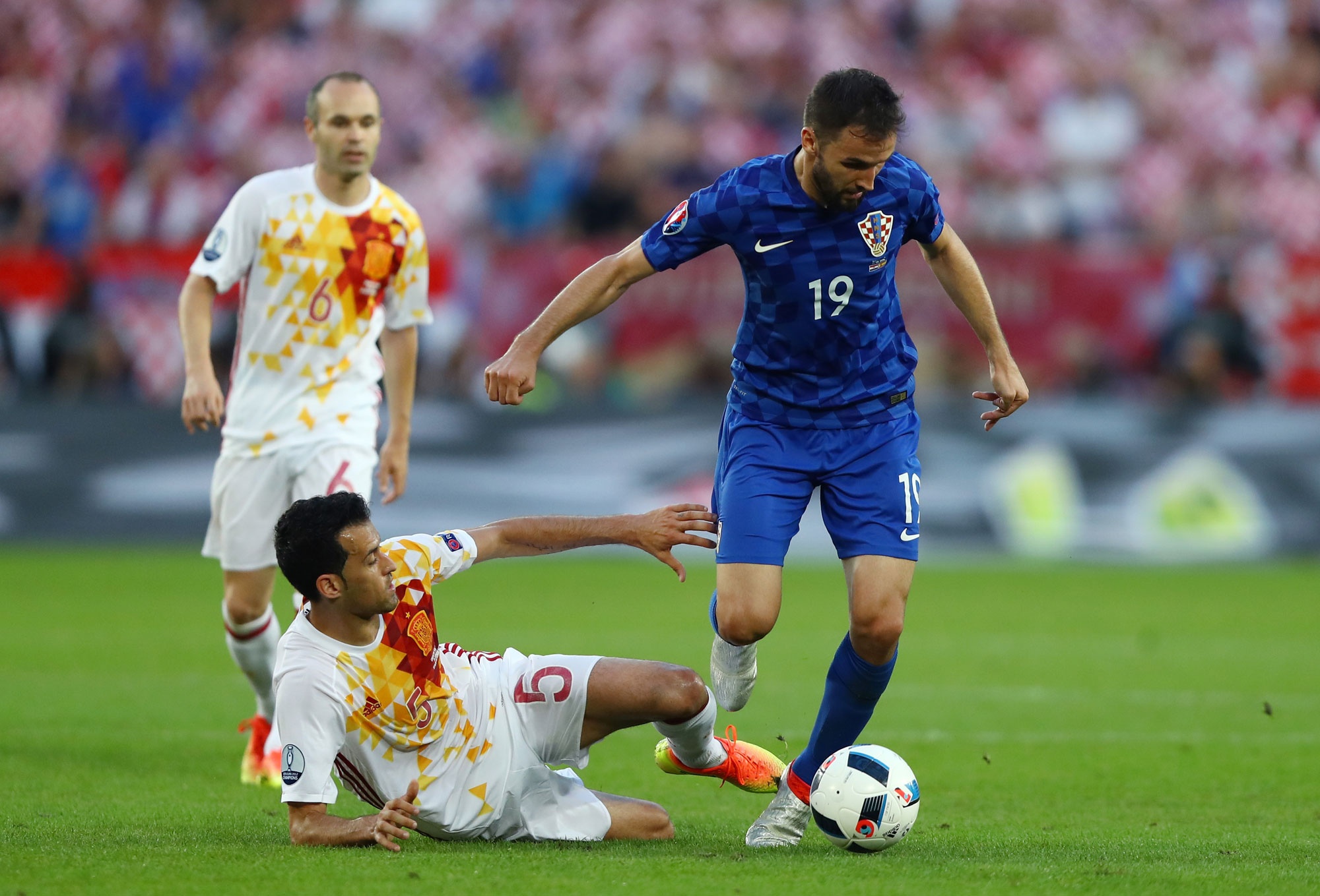 Cham diem Tay Ban Nha anh 8