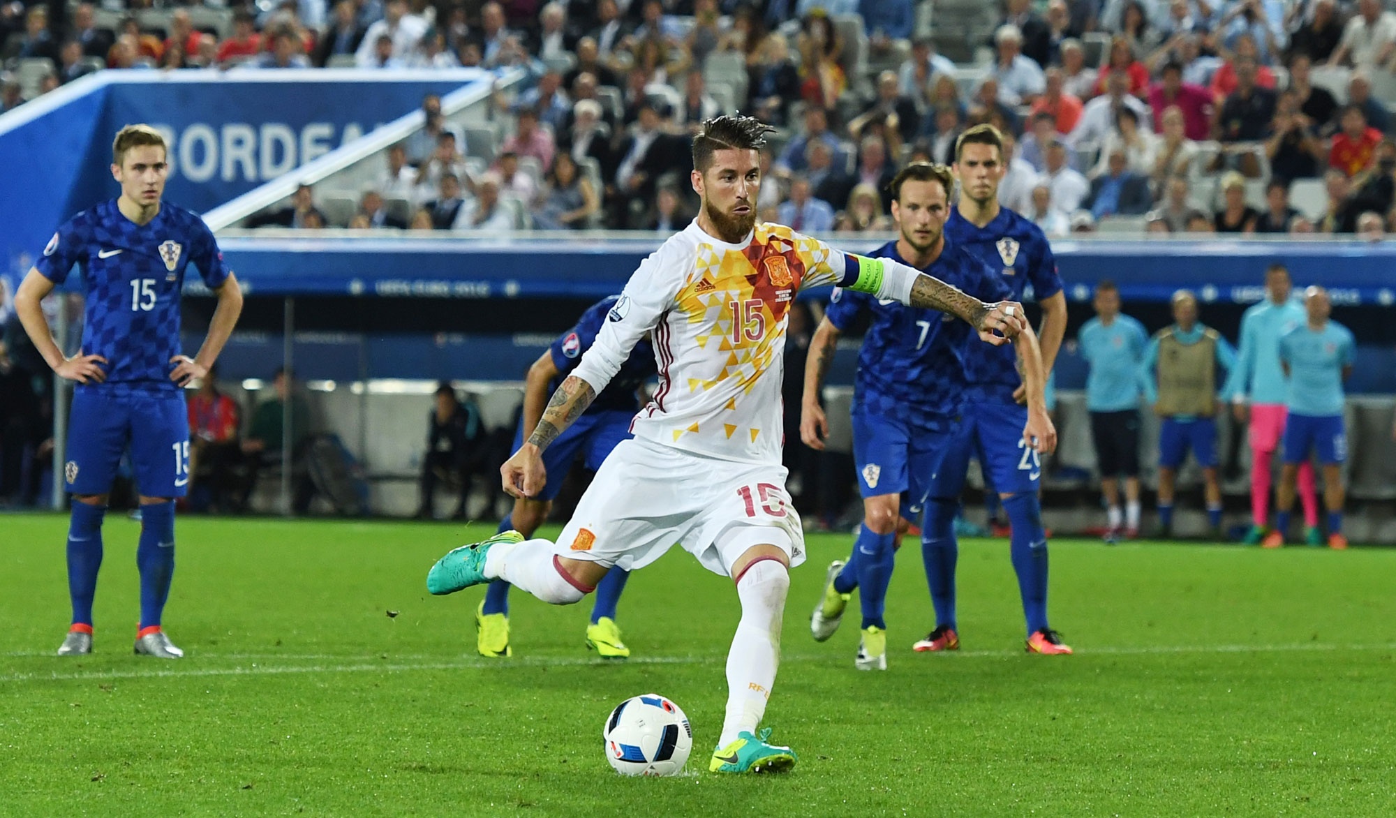 Cham diem Tay Ban Nha anh 5