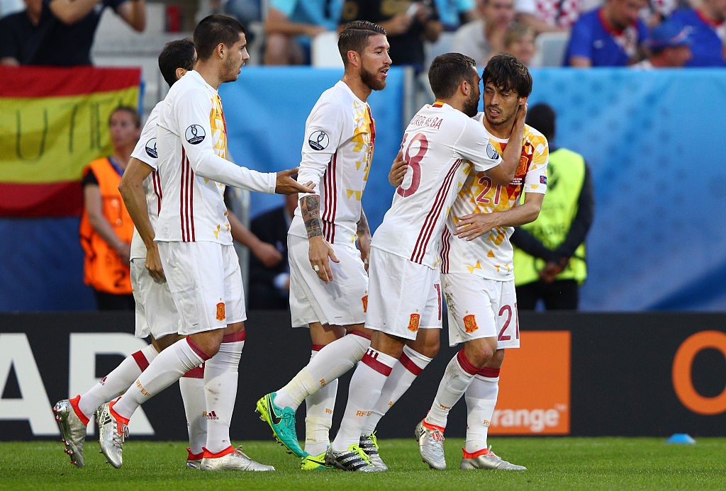 16 doi gianh quyen vao vong 1/8 Euro anh 13