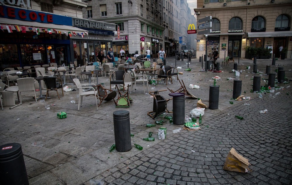 CĐV gây phản cảm ở Euro 2016 ảnh 12 CDV gay phan cam o Euro 2016 anh 12