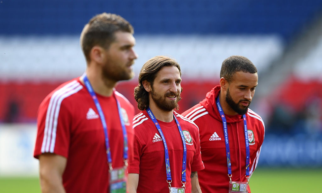 Gareth Bale dùng tay khống chế đồng đội ảnh 5 Gareth Bale dung tay khong che dong doi anh 5