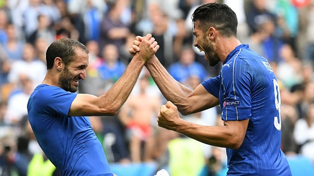 BLV Anh Ngoc: 'Cau thu Italy da chet bo vi Conte' hinh anh