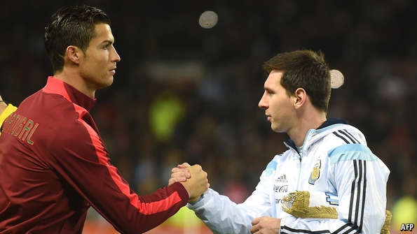 Ronaldo keu goi Messi manh me, dung bo cuoc hinh anh