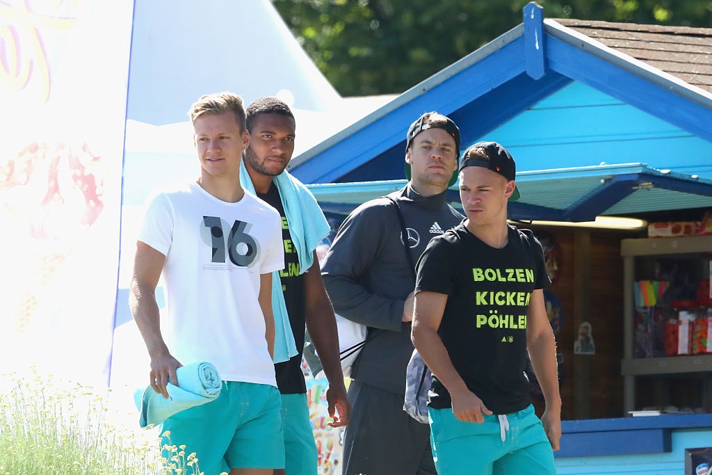 Tuyen Duc xa hoi truoc tran gap Italy anh 4