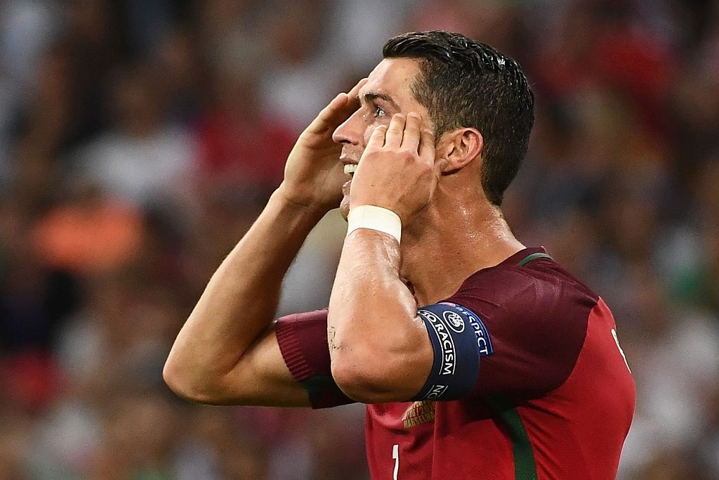 Ronaldo tu that vong den phan khich anh 7