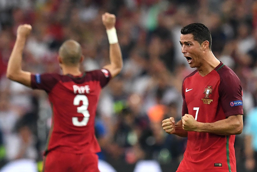 Ronaldo tu that vong den phan khich anh 15