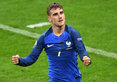Griezmann di vao lich su khi ghi ban thu 100 cua Euro 2016 hinh anh