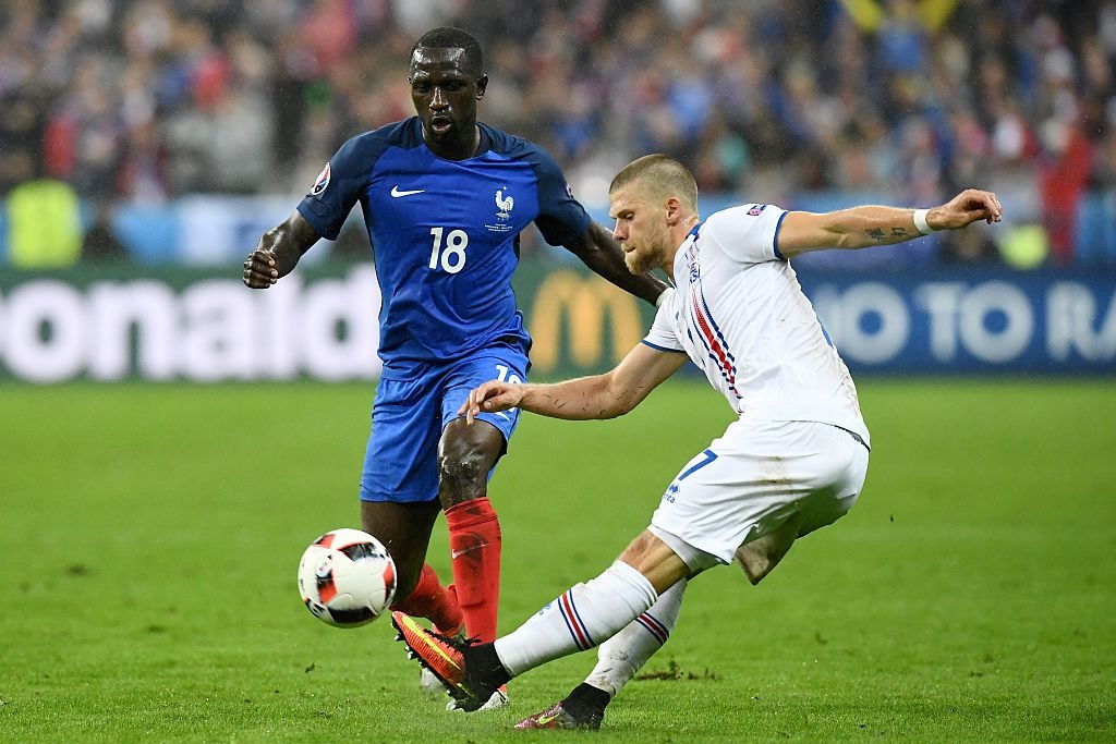 Giroud toa sang giup Phap danh bai Iceland anh 11