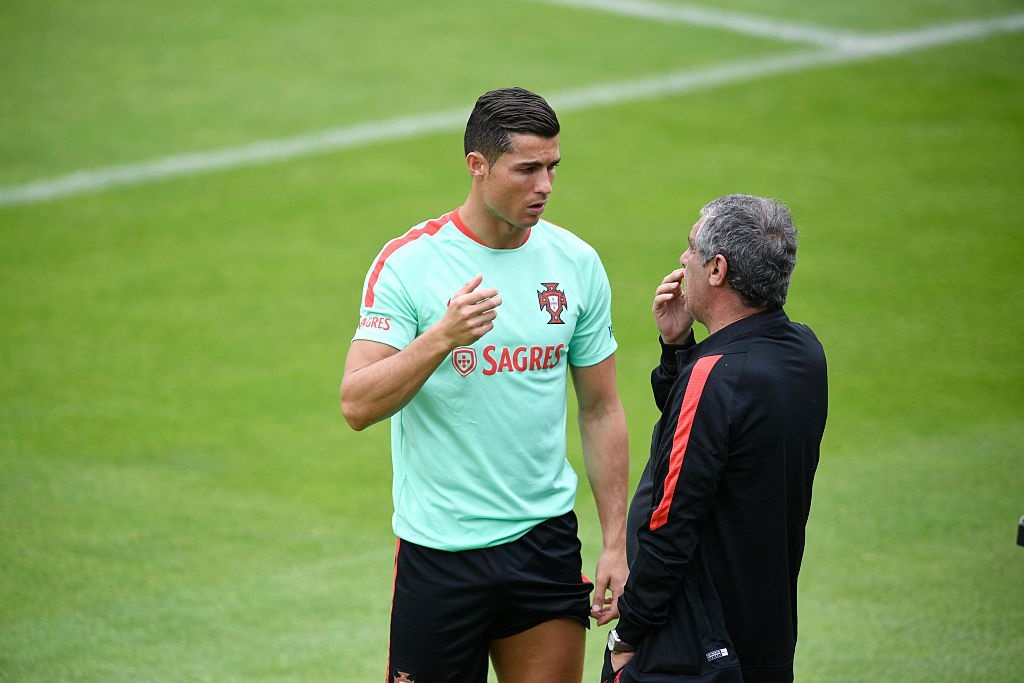 Ronaldo chạy leo dốc rèn thể lực ảnh 7 Ronaldo chay leo doc ren the luc anh 7