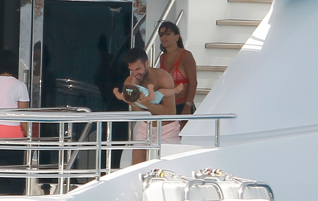 Bong hong cua Fabregas nong bong o bien anh 2