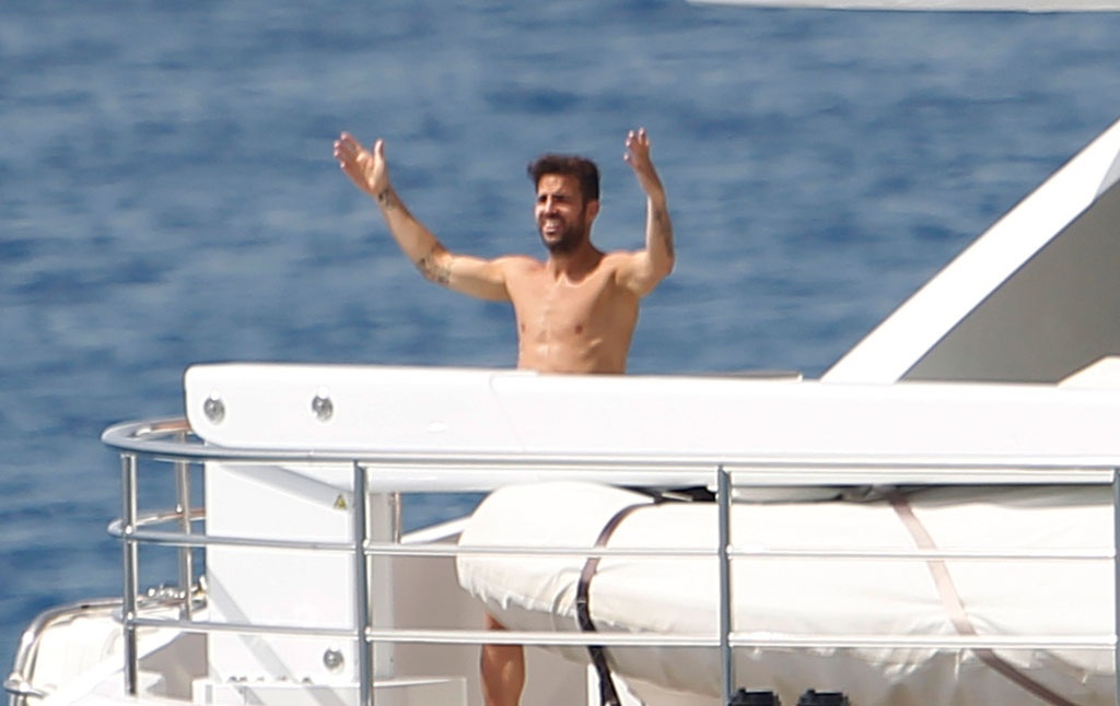 Bong hong cua Fabregas nong bong o bien anh 3