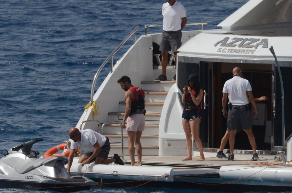 Bong hong cua Fabregas nong bong o bien anh 6