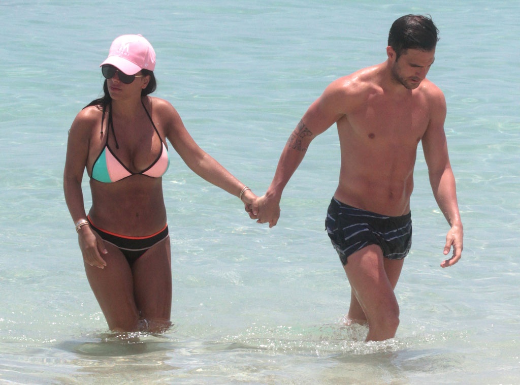 Bong hong cua Fabregas nong bong o bien anh 10