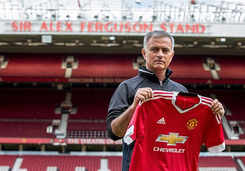 Dan dat MU, Mourinho tuyen bo nghe loi Sir Alex hinh anh