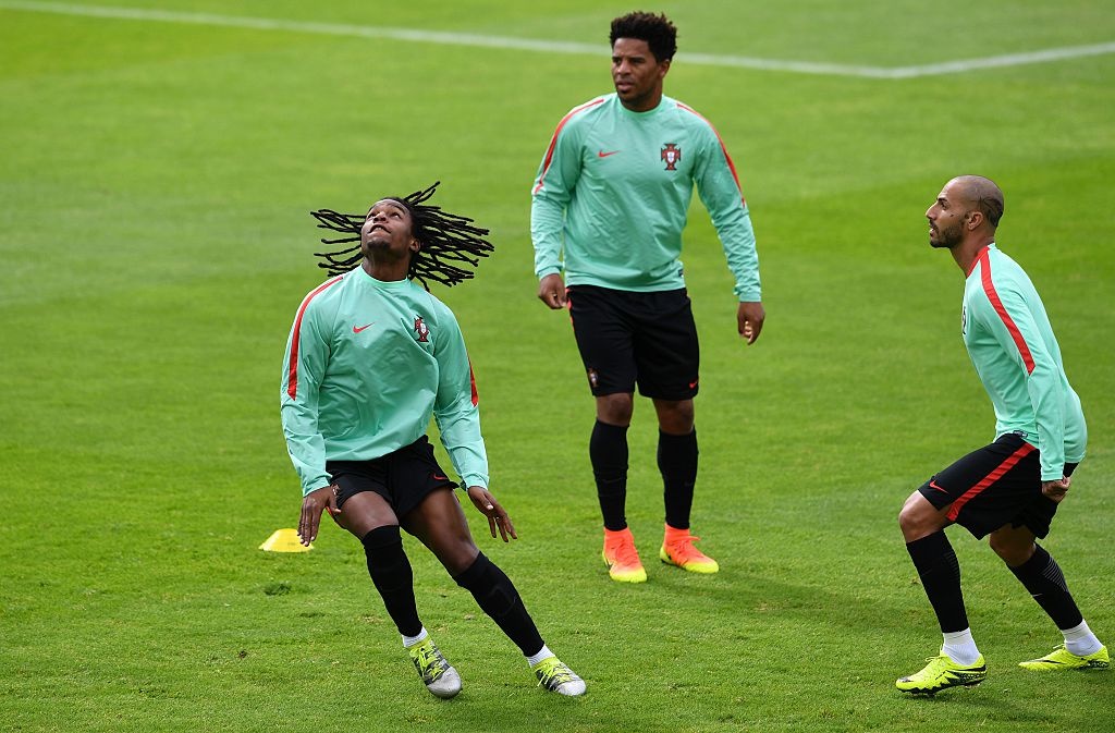 Ronaldo choc cuoi dong doi truoc ban ket anh 10