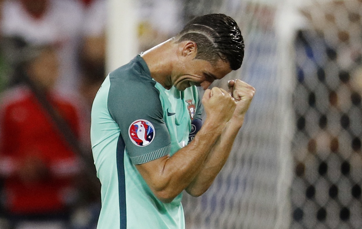 Ronaldo an mung phan khich sau ban ket anh 3