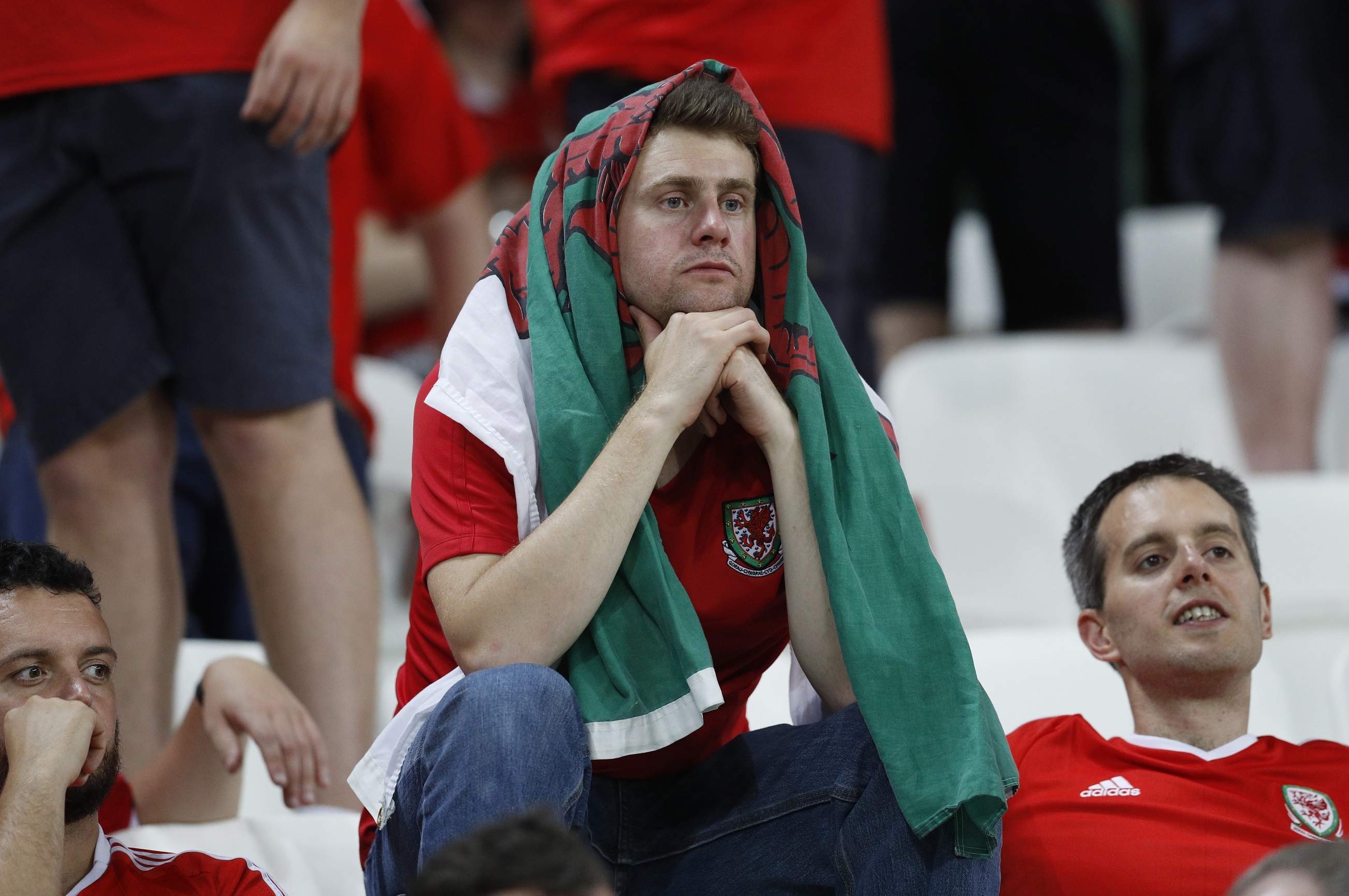 CDV than tho nhin Bale roi Euro 2016 anh 1