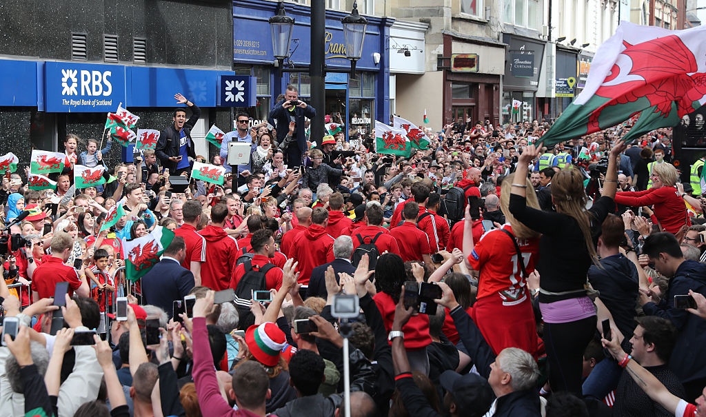 CDV do ra duong don xu Wales anh 7